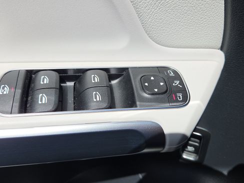 Certified 2023 Mercedes-Benz GLB 250 image 36
