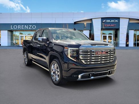 Used 2023 GMC Sierra 1500 Denali w/ Denali Reserve Package AWD/4WD image 3