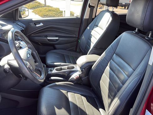 Used 2016 Ford Escape Titanium w/ Equipment Group 301A image 11