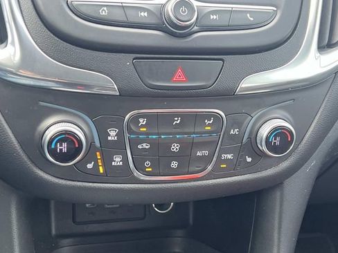 Used 2019 Chevrolet Equinox LT FWD image 20