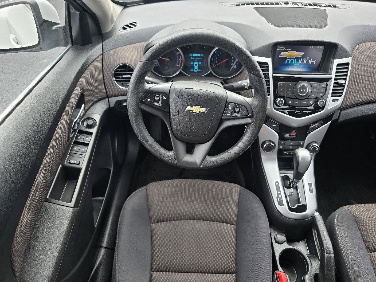Used 2015 Chevrolet Cruze Eco FWD image 16