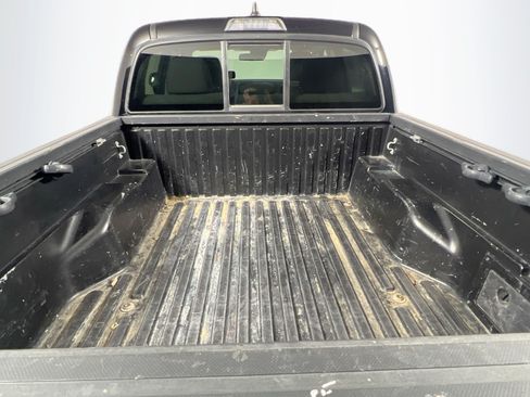 Used 2023 Toyota Tacoma SR w/ SR Convenience Package RWD image 31