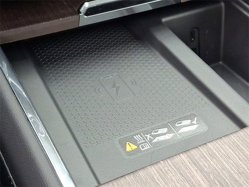 New 2025 GMC Acadia Denali w/ Super Cruise Package image 18