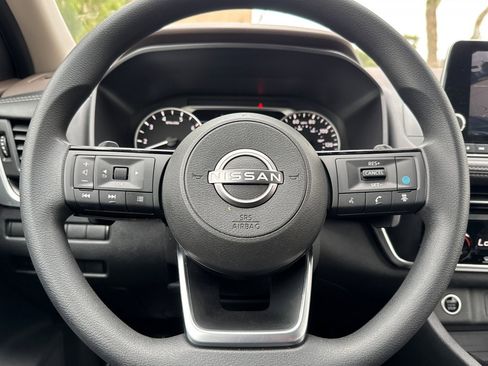 Certified 2023 Nissan Rogue SV image 26