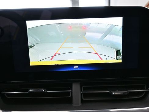 Used 2024 Chevrolet Trax ACTIV FWD image 19