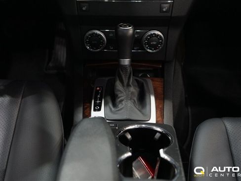 Used 2010 Mercedes-Benz GLK 350 4MATIC image 16