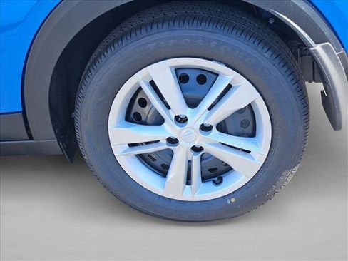 New 2025 Nissan Kicks Play S FWD image 8