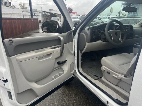 Used 2012 GMC Sierra 1500 SLE w/ Power Tech Package image 9