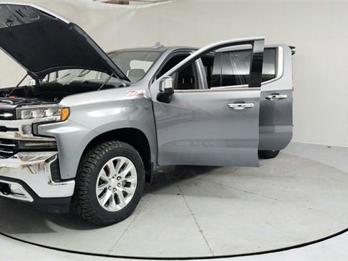 Used 2021 Chevrolet Silverado 1500 LTZ w/ Technology Package image 9