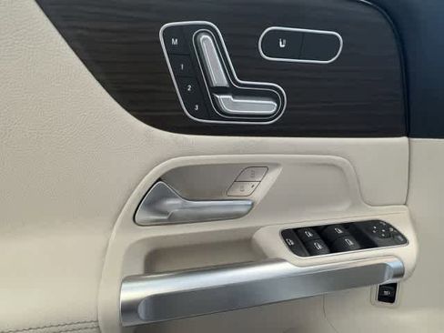 New 2026 Mercedes-Benz GLB 250 image 13