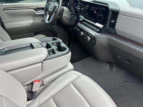 Used 2025 GMC Sierra 1500 SLT image 17