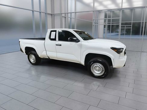 Certified 2025 Toyota Tacoma SR RWD image 2