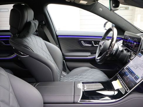 New 2026 Mercedes-Benz S 580 4MATIC Sedan image 10