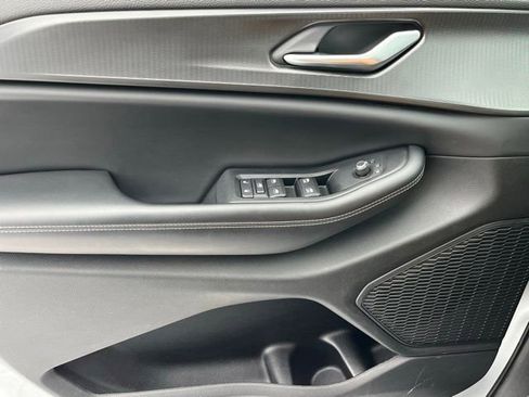 Used 2023 Jeep Grand Cherokee L Laredo image 20