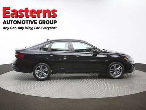 Used 2024 Volkswagen Jetta SE FWD image 43