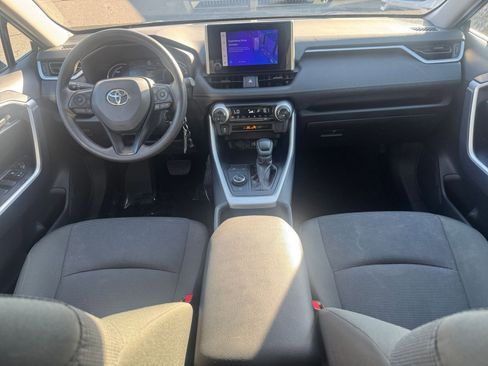 Used 2025 Toyota RAV4 LE image 40