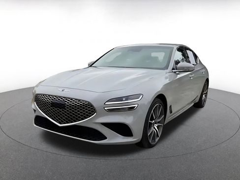 Used 2025 Genesis G70 2.5T image 7