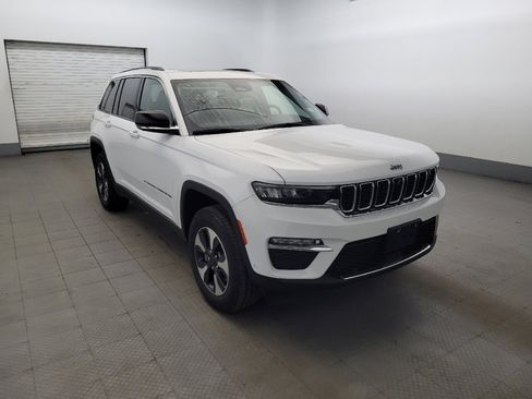 Used 2022 Jeep Grand Cherokee Limited 4xe w/ Luxury Tech Group II image 13