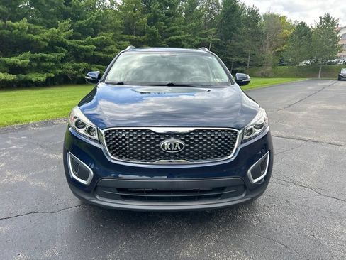 Used 2018 Kia Sorento AWD image 2