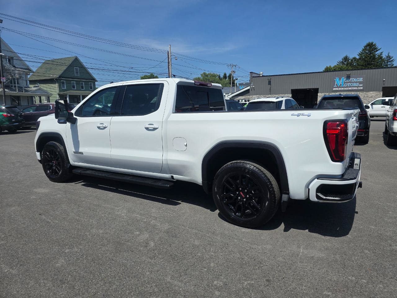 Used 2024 GMC Sierra 1500 Elevation w/ Preferred Package AWD/4WD image 4
