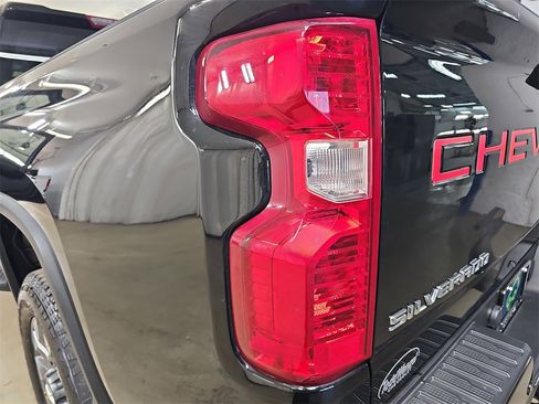 Used 2024 Chevrolet Silverado 2500 Custom w/ Custom Value Package image 39