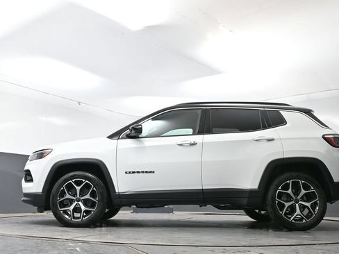 Used 2025 Jeep Compass Limited AWD/4WD image 50
