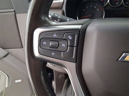 Used 2021 Chevrolet Suburban LT image 21