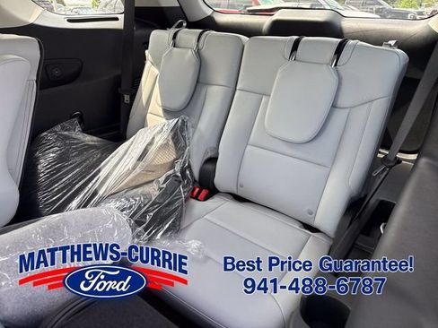 New 2026 Ford Explorer Platinum w/ LUX Leather Package AWD/4WD image 12