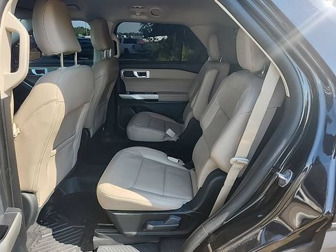 Used 2021 Ford Explorer XLT w/ Equipment Group 202A RWD image 22