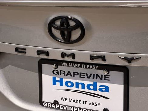 Used 2021 Toyota Camry XSE image 8