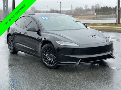 Used 2025 Tesla Model 3 image 1