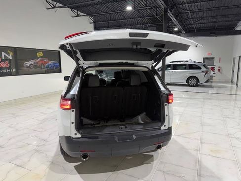 Used 2020 Chevrolet Traverse RS FWD image 12