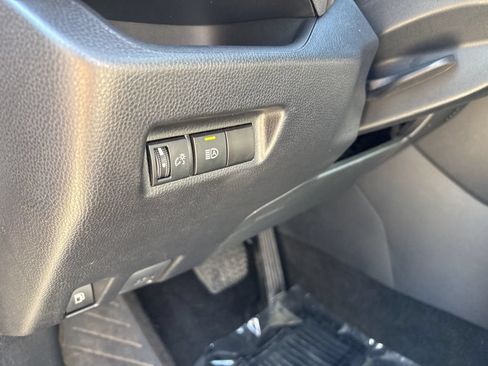 Used 2024 Toyota RAV4 XLE AWD/4WD image 17