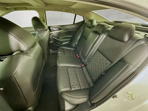 Used 2018 Nissan Maxima Platinum image 28