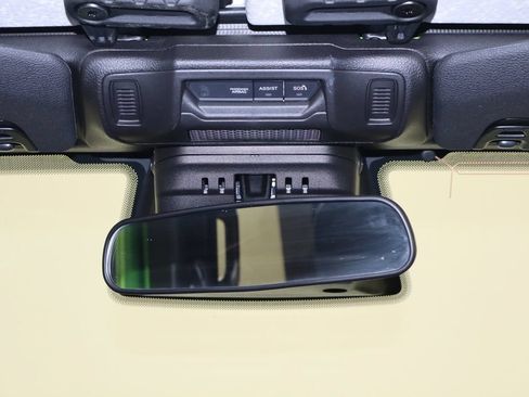 Used 2026 Jeep Wrangler Unlimited Sahara AWD/4WD image 23