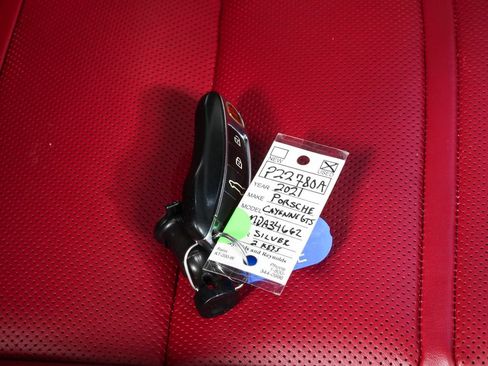 Certified 2021 Porsche Cayenne GTS image 21