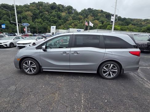Used 2023 Honda Odyssey Touring image 4