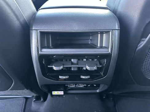 New 2025 Jeep Grand Cherokee Limited image 9