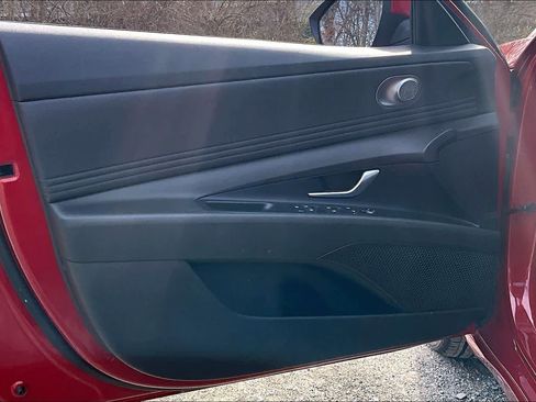 Used 2023 Hyundai Elantra SEL w/ Convenience Package image 22