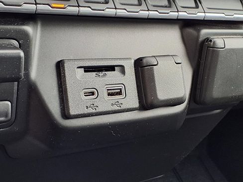 Used 2019 Chevrolet Silverado 1500 LT w/ All-Star Edition AWD/4WD image 19