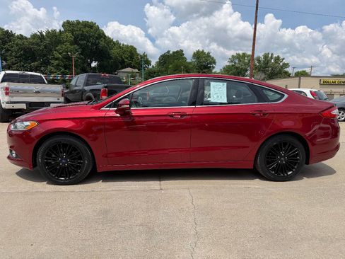Used 2014 Ford Fusion SE w/ Equipment Group 202A FWD image 4