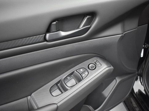 Used 2025 Nissan Altima 2.5 S image 25