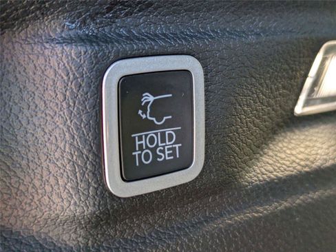 New 2026 Jeep Grand Cherokee L Limited w/ Limited Altitude Package AWD/4WD image 14