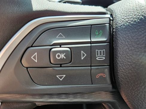 Used 2024 Jeep Grand Cherokee L Laredo w/ Luxury Tech Group I RWD image 20