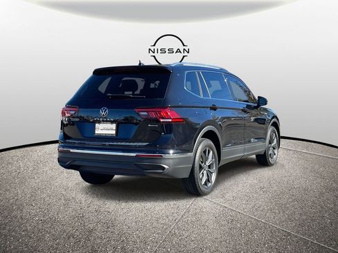 Used 2022 Volkswagen Tiguan SE image 6