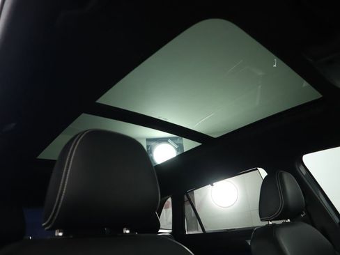 Used 2024 Volkswagen Atlas Cross Sport SEL R-Line image 18