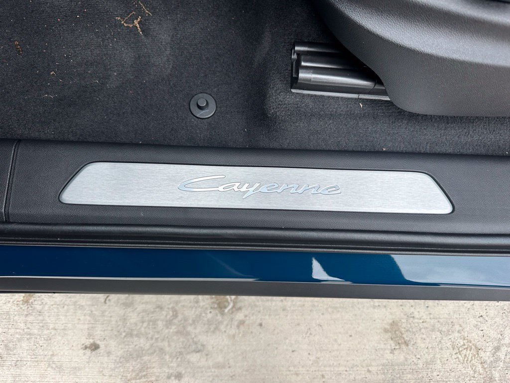 Certified 2026 Porsche Cayenne AWD/4WD image 23