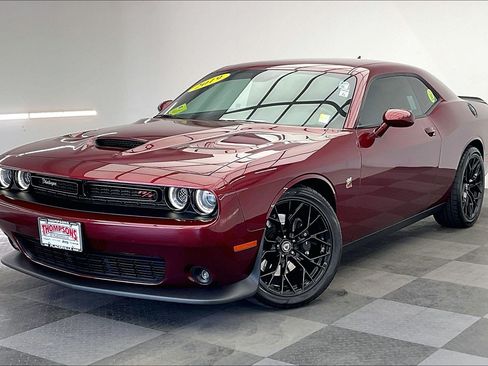 Used 2019 Dodge Challenger R/T Scat Pack RWD image 12