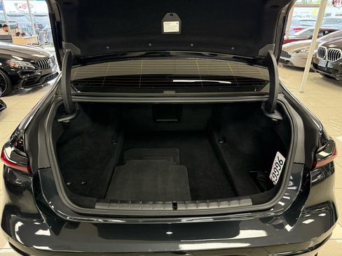 Used 2023 BMW 740i w/ Parking Assistance Package image 33