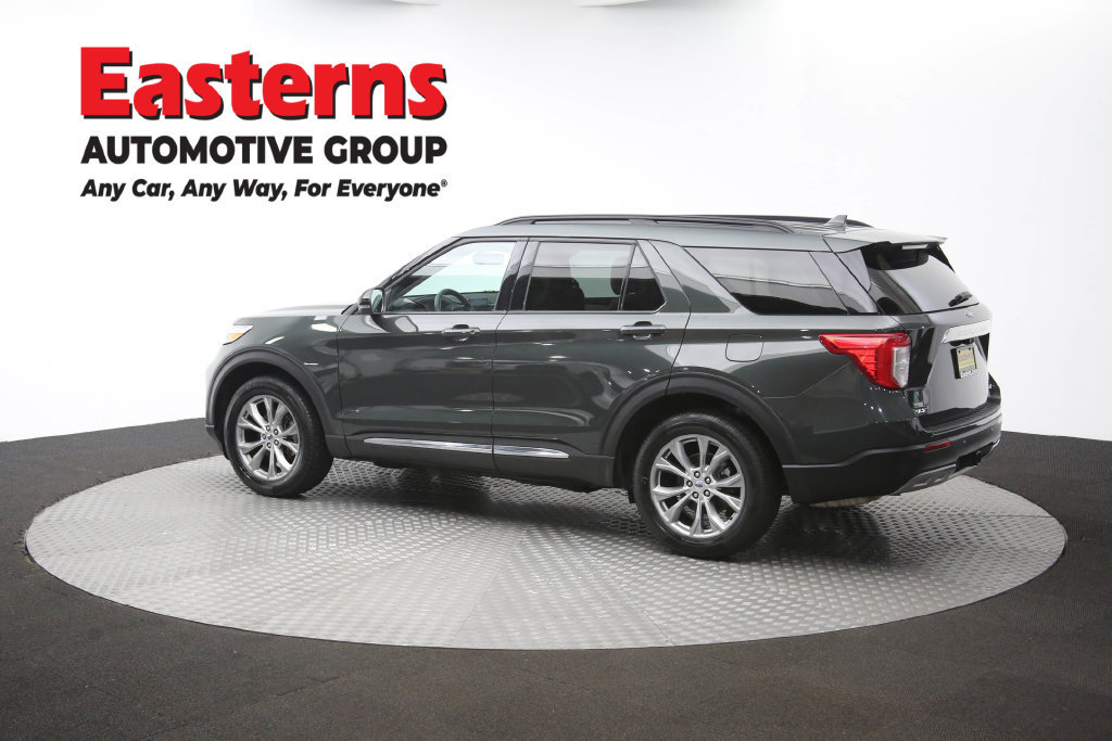 Used 2023 Ford Explorer XLT w/ Equipment Group 202A AWD/4WD image 70